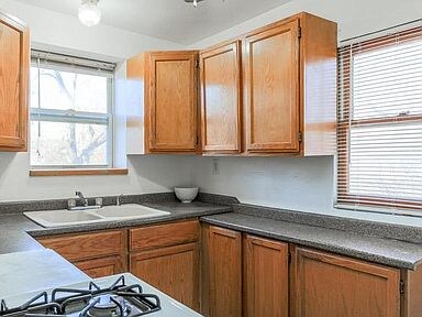 Foto del edificio - 2831 Harrison St