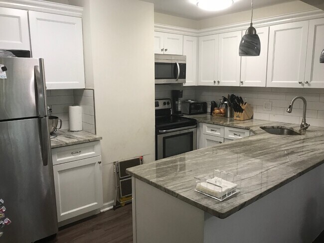 Photo - 125 Montgomery Ave Apartment