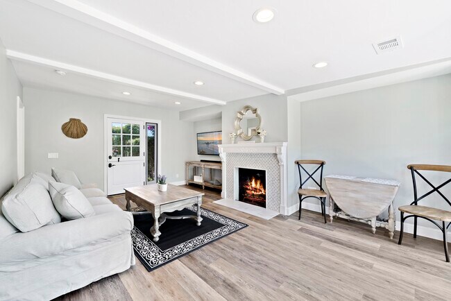 Foto del edificio - 480 Thalia St
