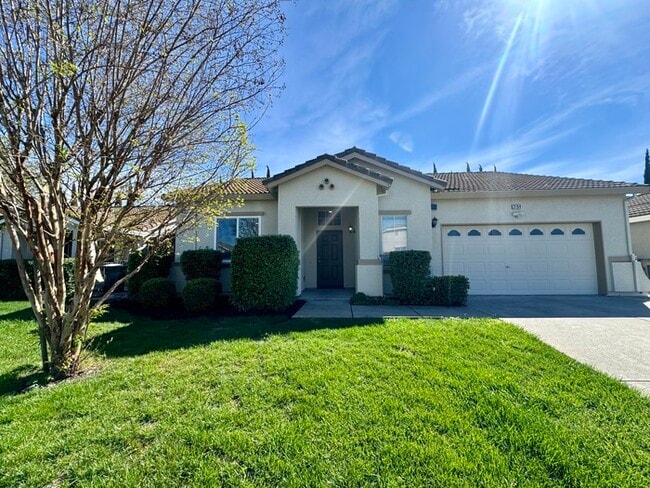 Photo - 3 bedroom 2 bath beautiful home in West Sac