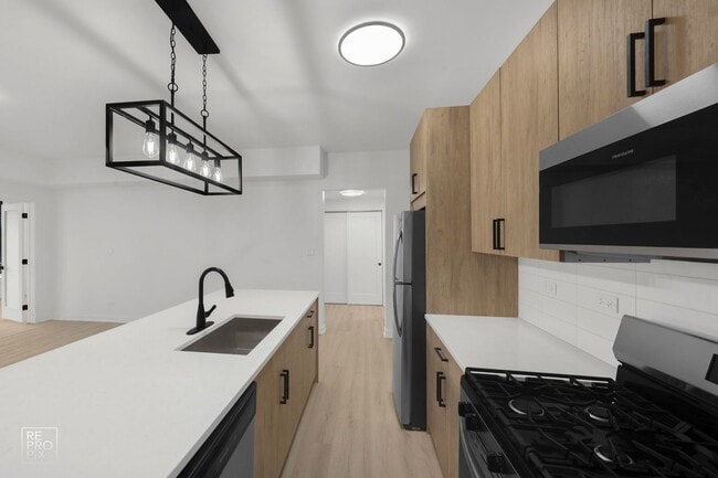 Foto del edificio - 7717 N Sheridan Rd