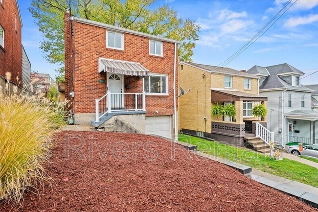 Building Photo - 1419 Dagmar Ave