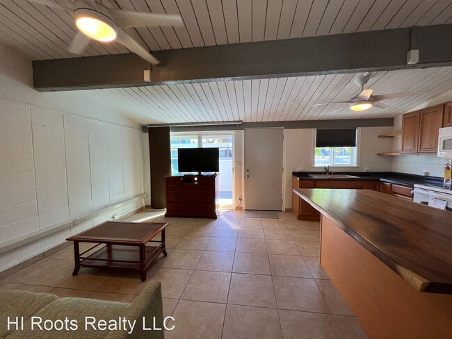 Building Photo - 2 br, 1 bath House - 68-190 Au St., Unit C