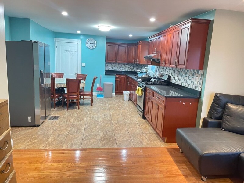 227 Farrington St Unit 2, Quincy, MA 02170 Room for Rent in Quincy