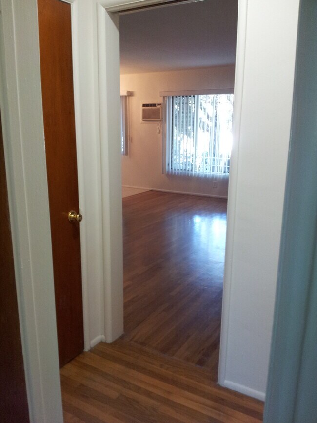 Dormitorio - 3661 Regal Pl