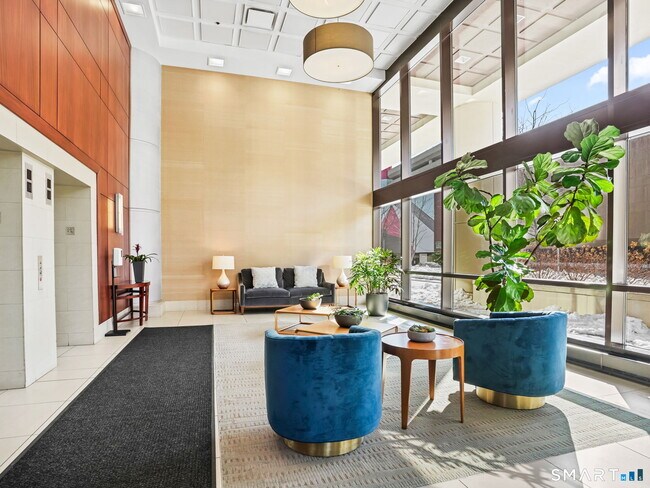 Foto del edificio - 127 Greyrock Pl