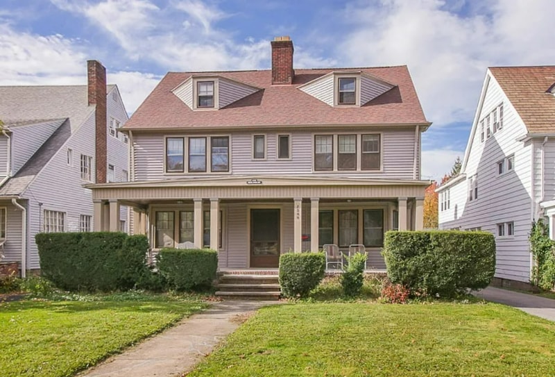 Photo - 2300 S Overlook Rd (Cleveland Heights, OH)