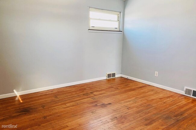 Foto del edificio - 3 br, 2 bath House - 29424 Barton St
