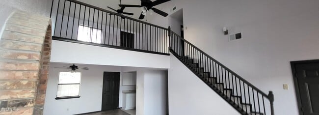 Building Photo - 10973 Sandy Koufax Dr