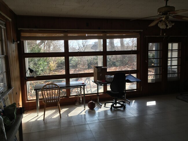 Foto del edificio - 1119 Hillcrest Rd