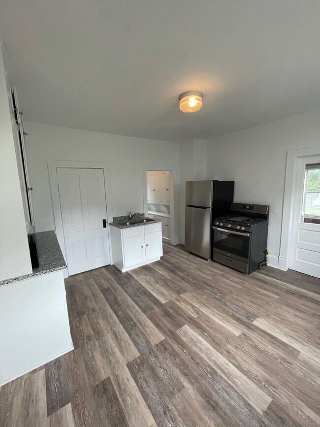 Remodeled Kitchen - 3451 Snelling Ave