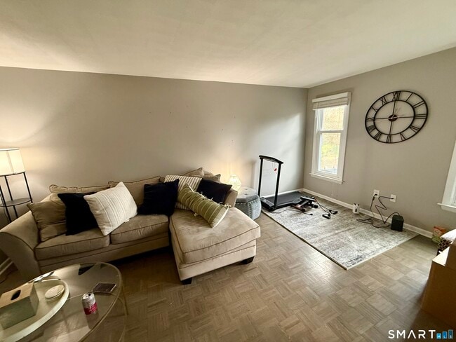 Foto del edificio - 527 Hilliard St