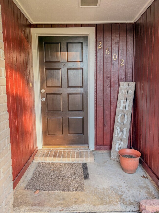 Foto del edificio - 2602 Olympus Dr