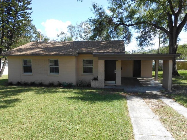 Building Photo - 229 Azalea St