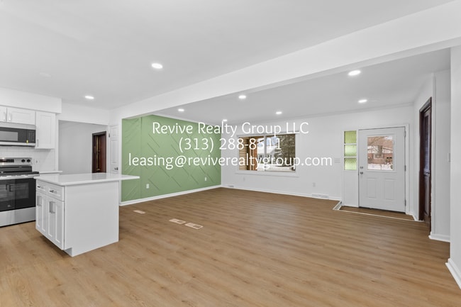 Foto del edificio - 5337 Botsford Ave