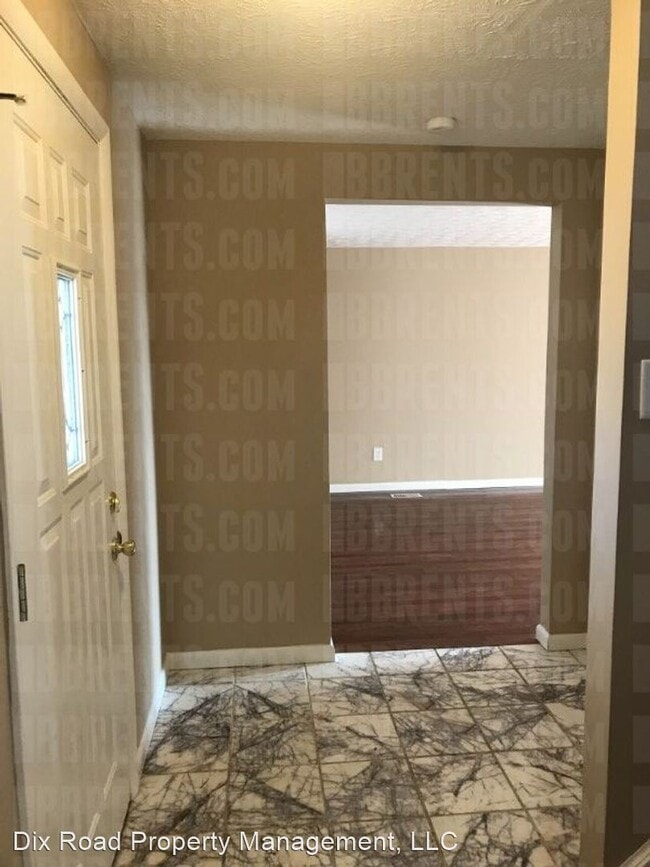 Building Photo - 4 br, 2.5 bath House - 2853 Saturn Drive,