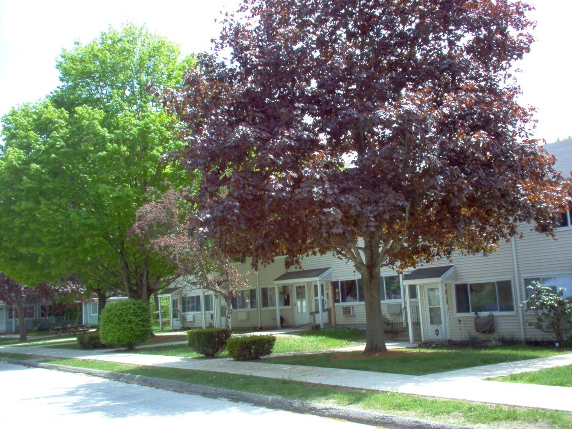 Moosup Gardens Townhomes Apartments 10 Gorman St Moosup, CT