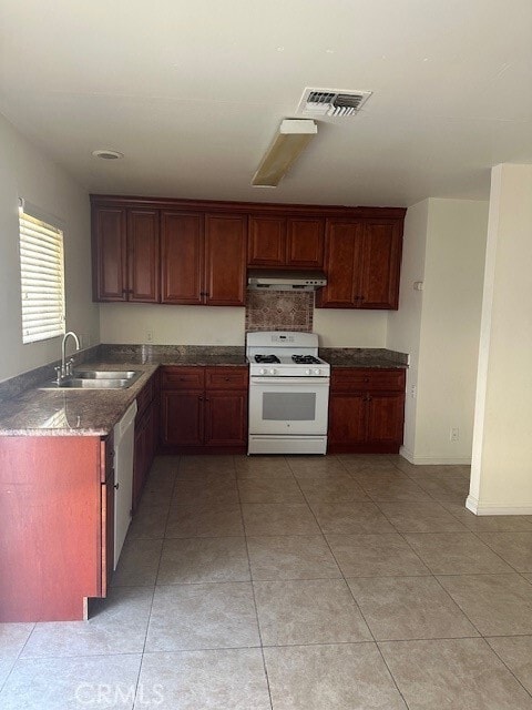Building Photo - 13730 San Martin Rd
