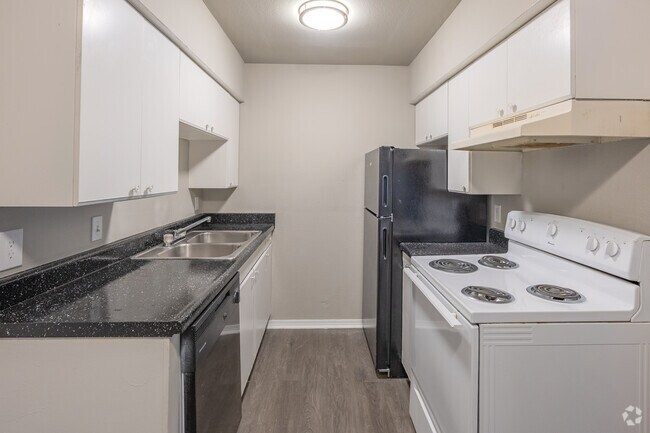 Interior Photo - Emerald Greens