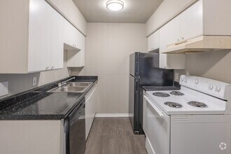 Interior Photo - Emerald Greens