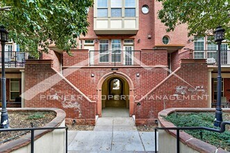Building Photo - 2560 17th St