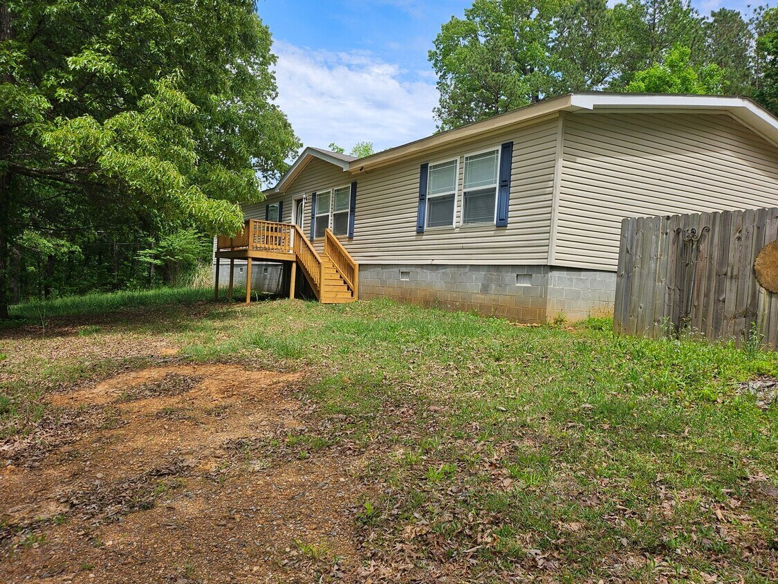 Primary Photo - 5180 MCGOWAN'S FERRY RD