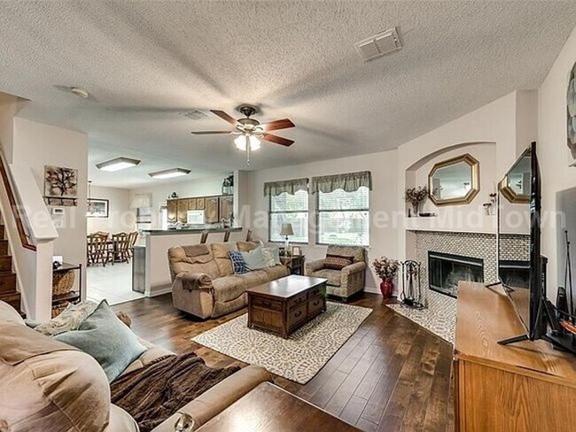 Foto del edificio - Spacious, Freshly Updated Family Home in P...