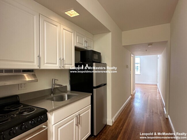 Building Photo - 501 Beacon St