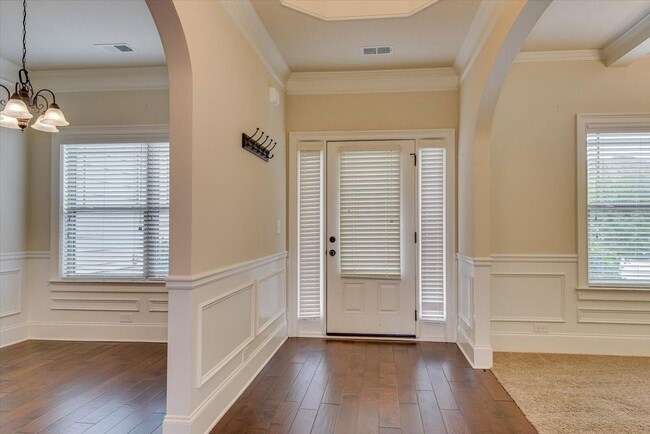 Building Photo - 2417 Sunflower Dr