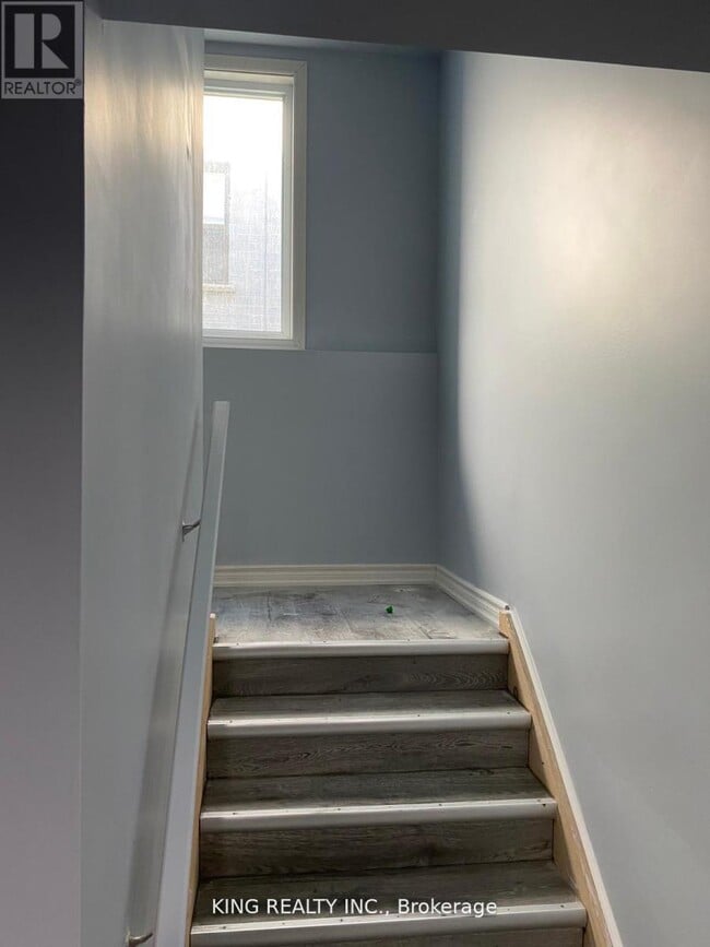 Photo du bâtiment - 3768 Stewart Ave.