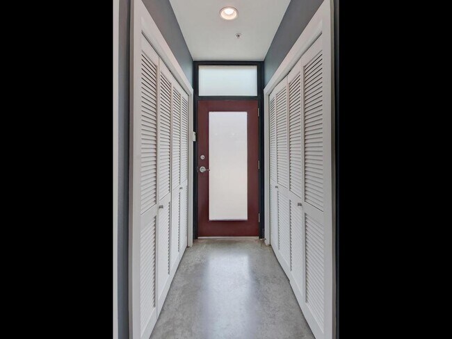 Foto del edificio - 2205 N Lamar Blvd