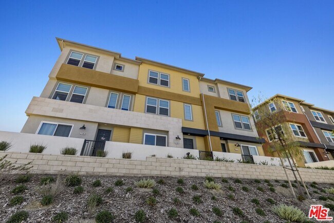 Foto del edificio - 27109 Vly Oak Pl
