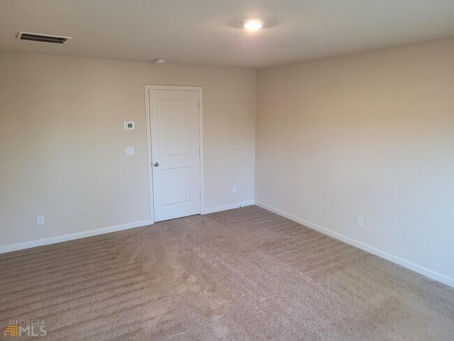 Building Photo - 3662 Falconwood Dr