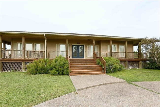 Building Photo - 414 E Bayview Blvd