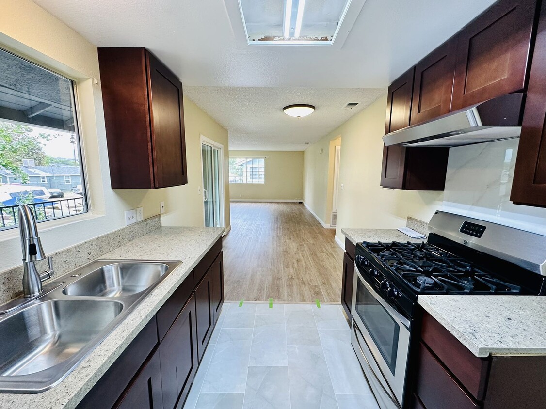 132 N 12th Ave Unit A4, Upland, CA 91786 Condo for Rent in Upland, CA