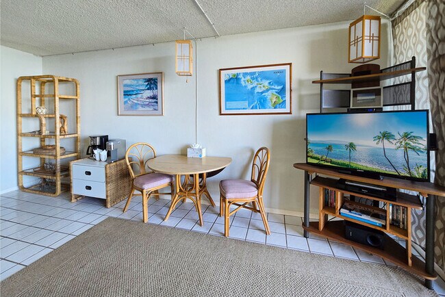 Building Photo - Maalaea Banyans 204