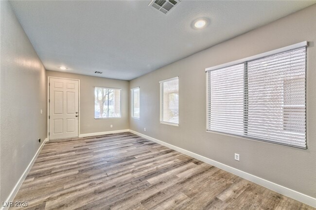 Building Photo - 7480 Decoro St