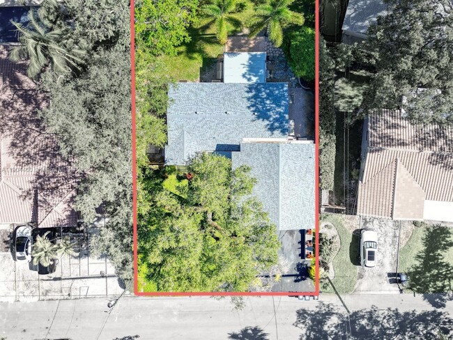 Foto del edificio - 1610 SW 30th Pl