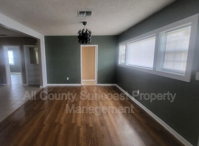 Foto del edificio - 204 80th Ave N