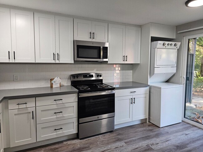 Foto del interior - CityScape: Leasing Specials! Newly Renovated Premier Location in Bellevue, Rooftop Entertainment ...