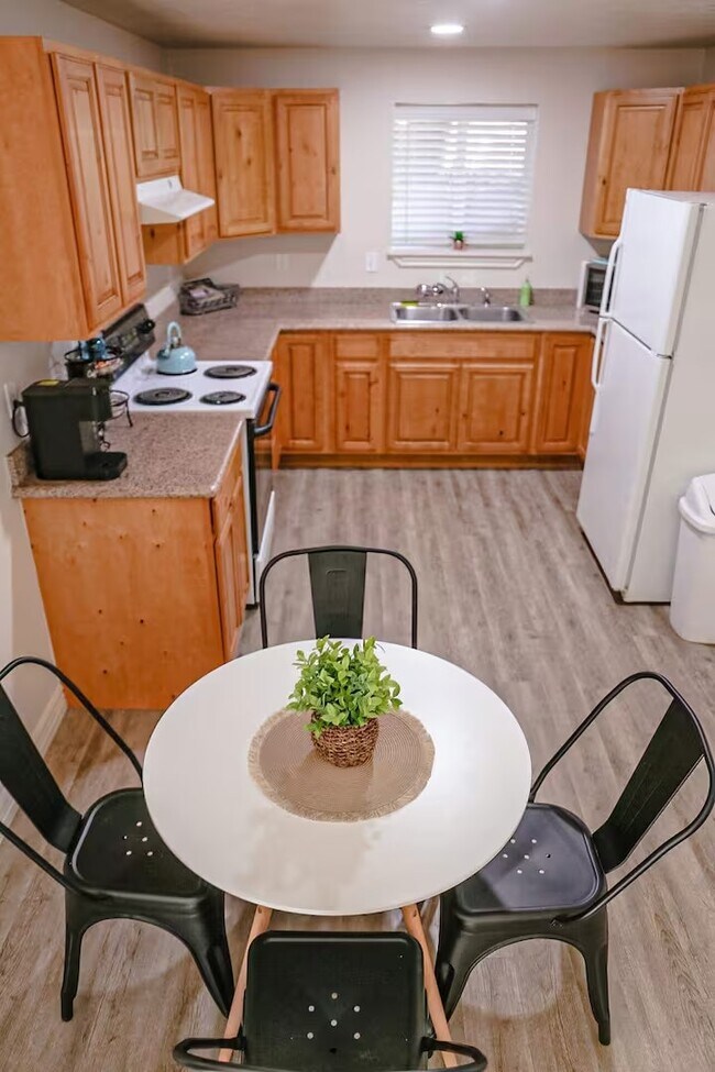 Foto del edificio - 521 N 12th Ave