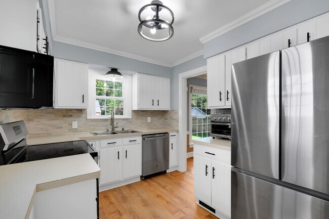Foto del edificio - 3907 Brownlee Rd