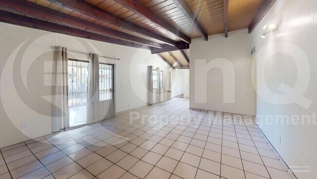 Building Photo - 2401 N Jordan Dr