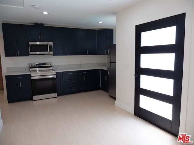 Foto del edificio - 13602 Debby St