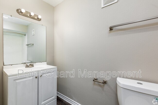 Foto del edificio - 4578 W Kiest Blvd