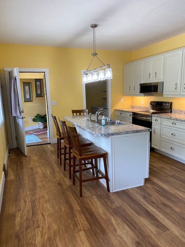 Photo - 1/1 recently refurbished apartment