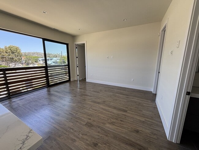 Building Photo - 2168 Balboa Ave