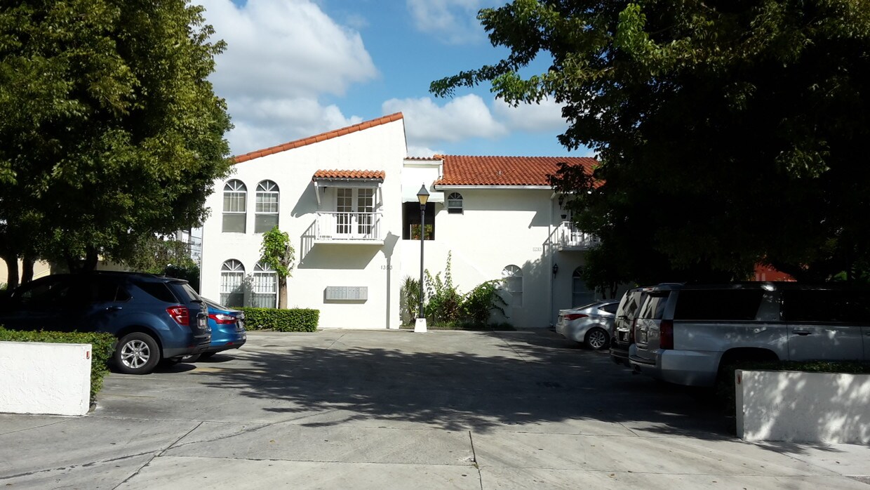 Primary Photo - 1462 NW 3rd St