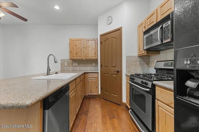 Foto del edificio - 3-Bedroom Townhome with Garage – Prime Coeur d’Alene Location