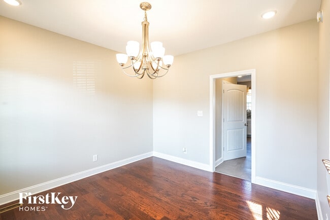 Building Photo - 2396 Andersonville Dr